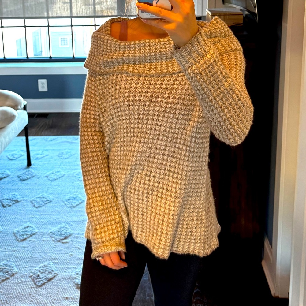 BB Dakota soft waffle knit sweater, size small